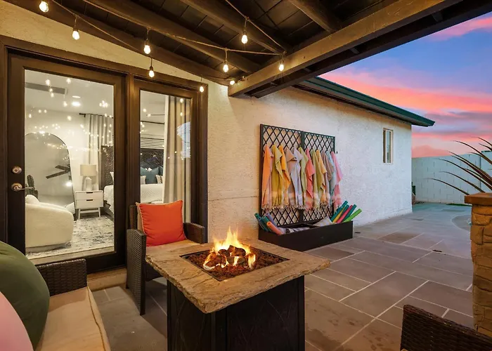 Cactus Bloom - Spacious 5br Near Old Town With Private Pool *