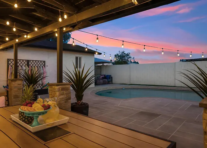 Cactus Bloom - Spacious 5br Near Old Town With Private Pool Scottsdale