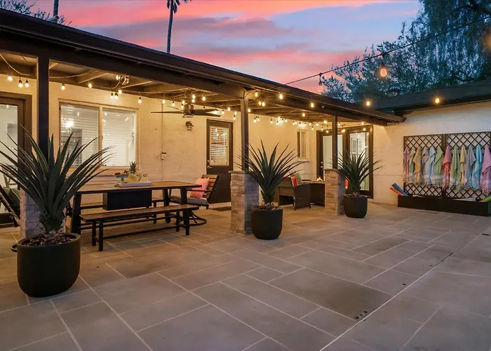 Cactus Bloom - Spacious 5br Near Old Town With Private Pool Ferienhaus