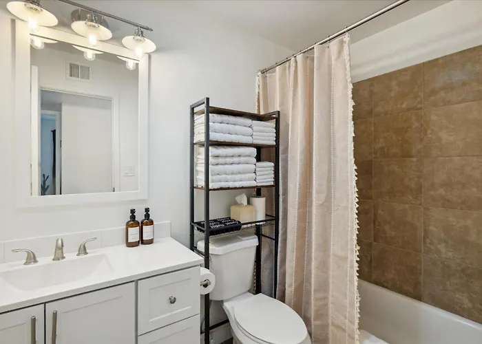 Cactus Bloom - Spacious 5br Near Old Town With Private Pool *