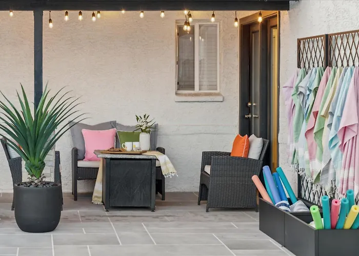 Cactus Bloom - Spacious 5br Near Old Town With Private Pool
