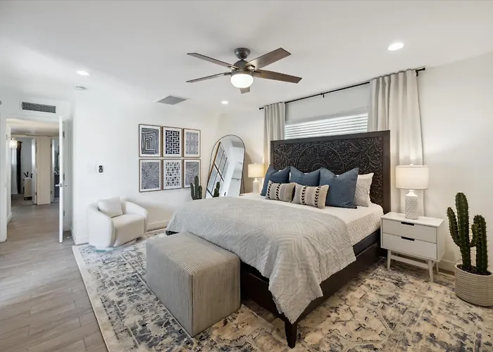 Cactus Bloom - Spacious 5br Near Old Town With Private Pool * Scottsdale