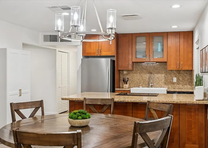 Ferienhaus Cactus Bloom - Spacious 5br Near Old Town With Private Pool